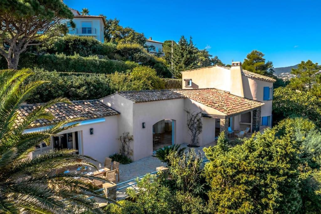 Superbe Villa, Incroyable Vue Mer, Piscine Chauffee, Climatisee Villa *