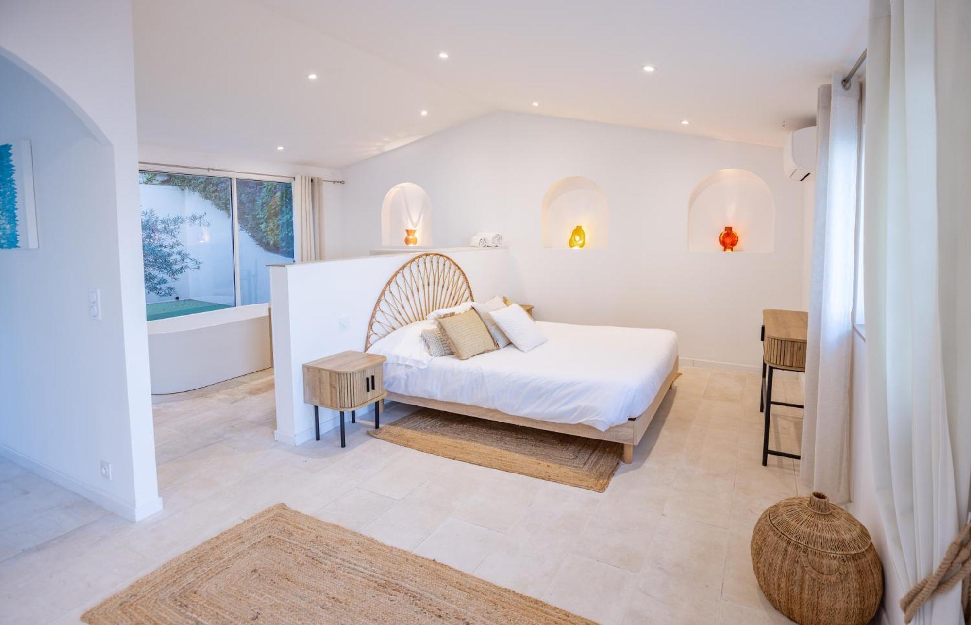 Superbe Villa, Incroyable Vue Mer, Piscine Chauffee, Climatisee Sainte-Maxime